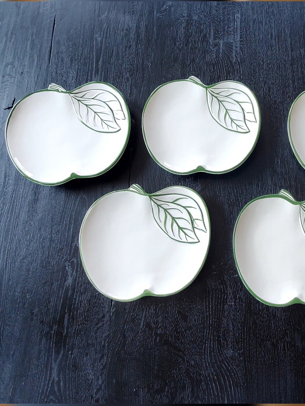 Zanolli Made In Italy White Green Ceramic Apple Shape Plates, Set 5, EUC - Picture 6 of 14